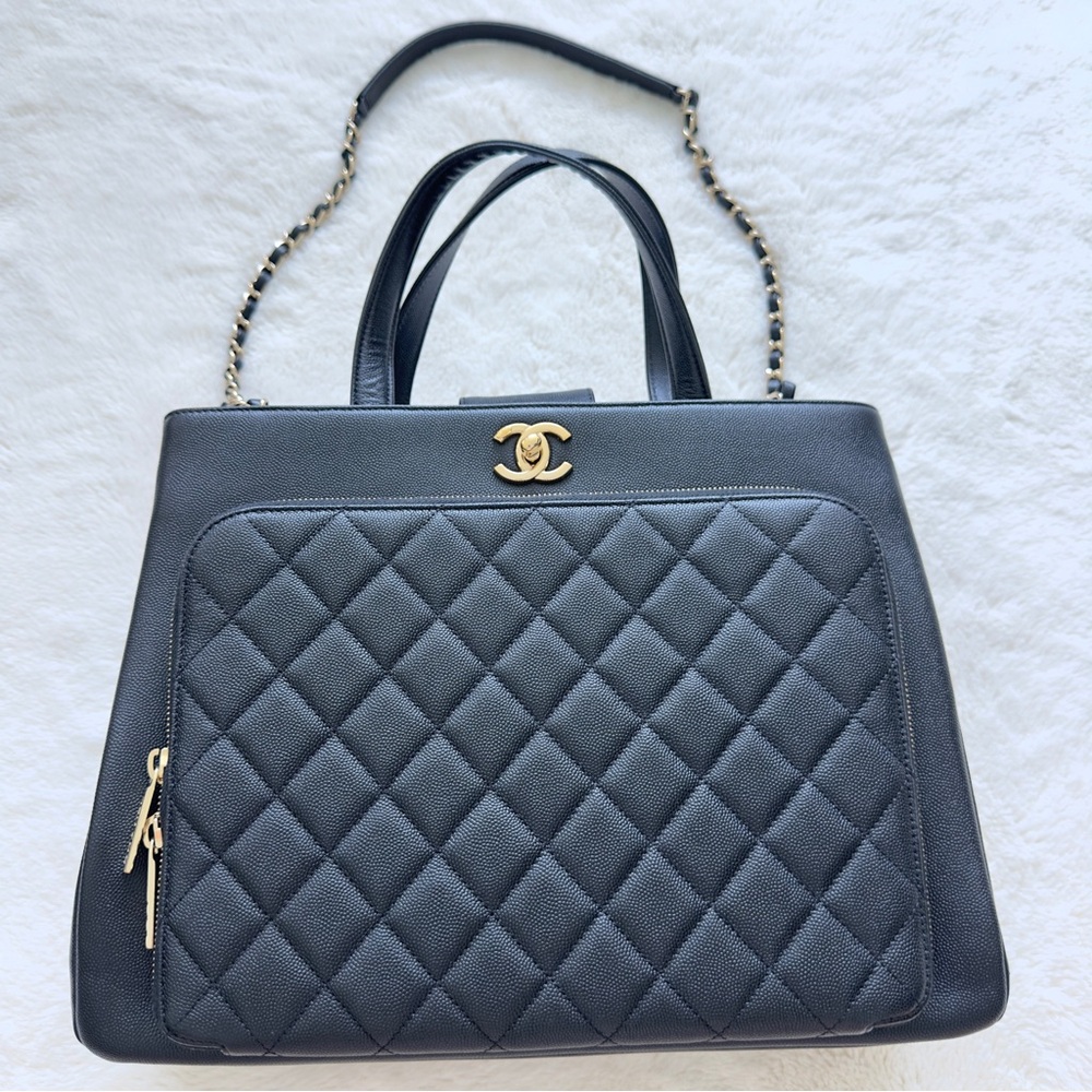 CHANEL business affinity leather handbag large Authentic Retail 7500$